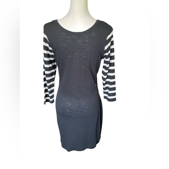 NWT Express Two Chic Ways Reversible Neckline Black & White Dress, Size Medium - Picture 5 of 9